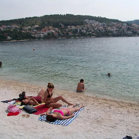 Apartment House Juretic - 50 M From The Beach Trogir Exterior photo