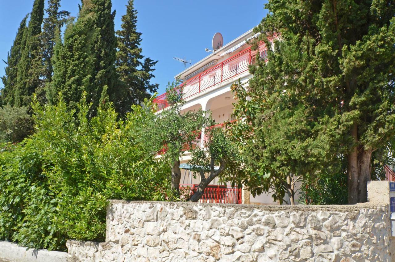 House Juretic - 50 M From The *