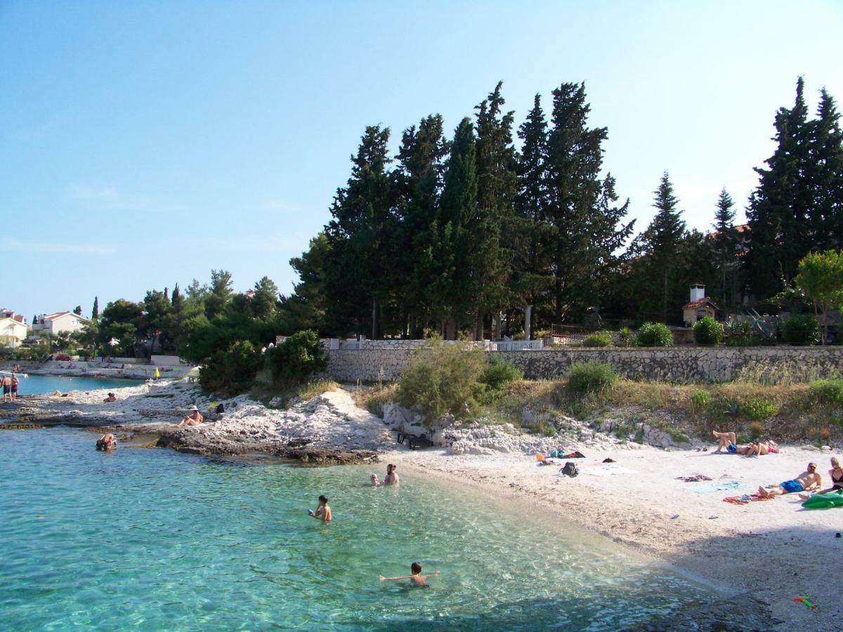 House Juretic - 50 M From The *