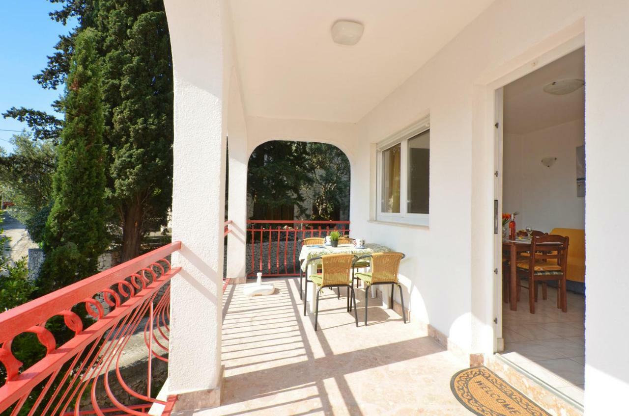 House Juretic - 50 M From The Apartment Trogir