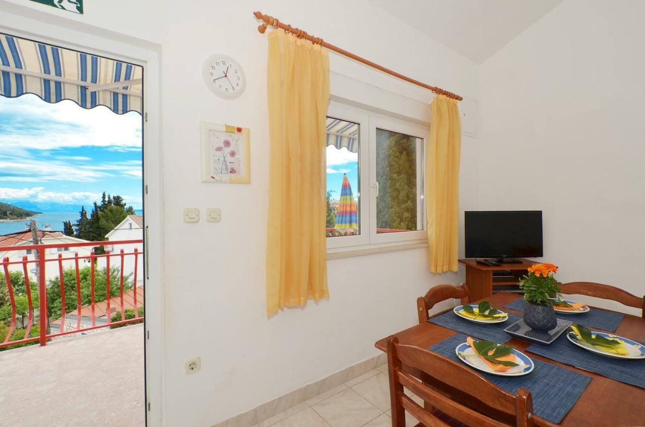 House Juretic - 50 M From The *